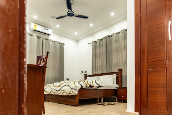 Deluxe Room - Image 4